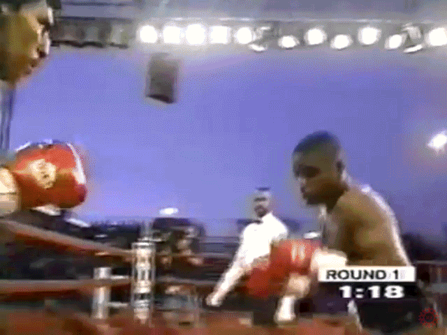 Floyd Mayweather DROPPED Robert Apodaca with BDY SHOT R1 first knockdown .gif